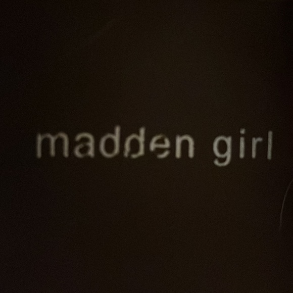 Style Madden girl, size 9 women’s, color white - Picture 4 of 4